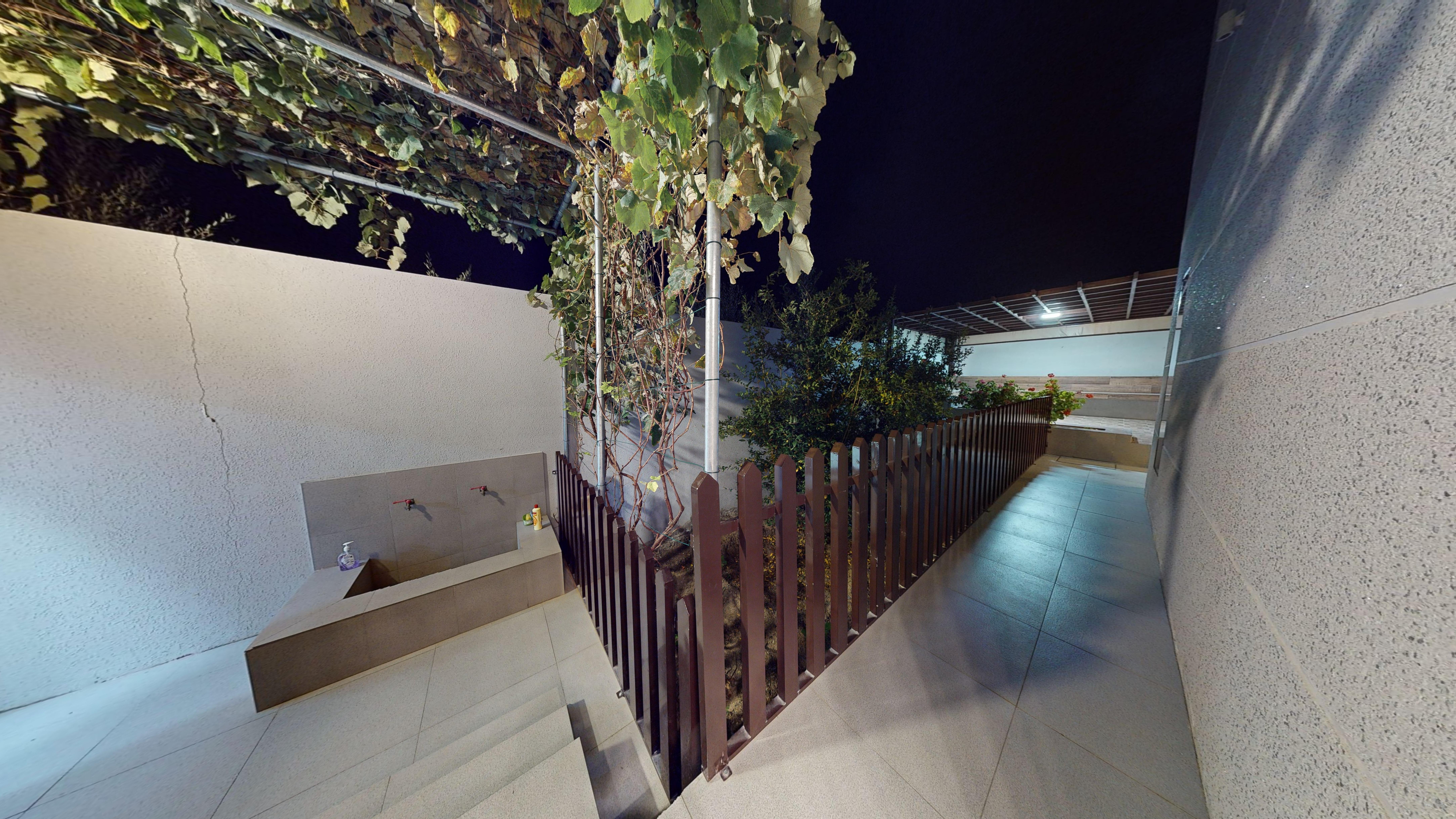 استراحة رافلز، الجبل الأخضر، سيق، عام