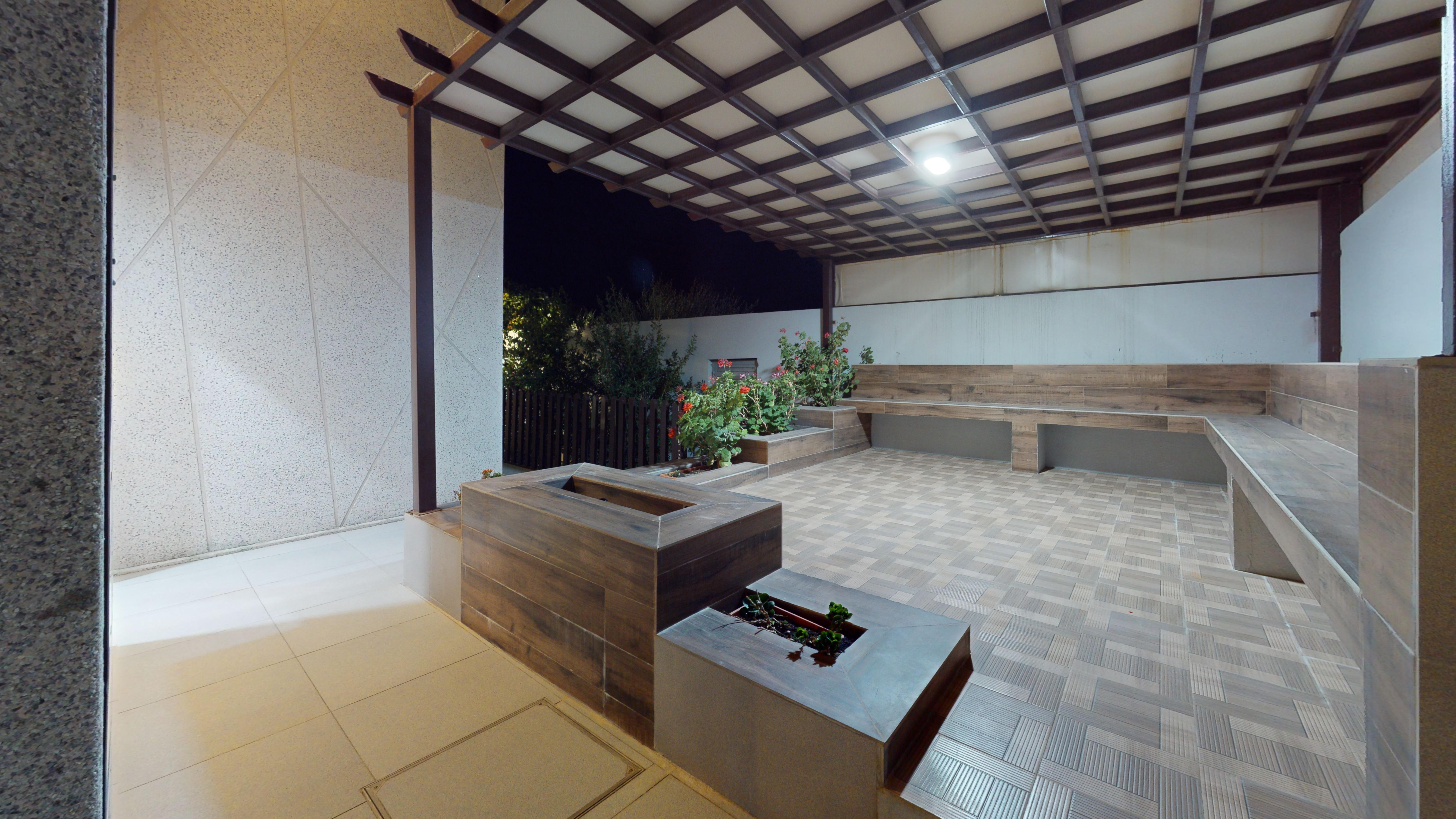 استراحة رافلز، الجبل الأخضر، سيق، أخرى