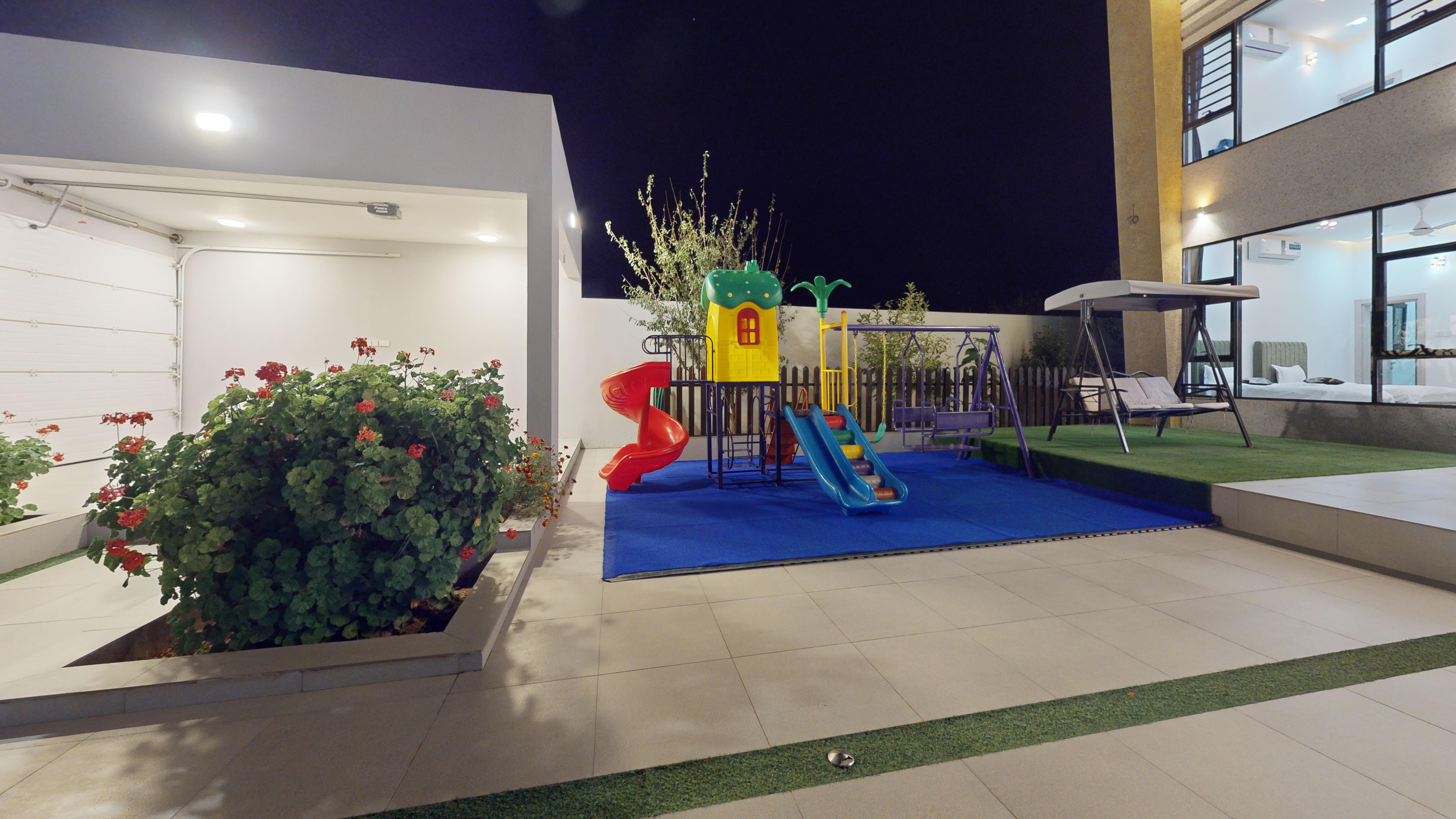 استراحة رافلز، الجبل الأخضر، سيق، أخرى