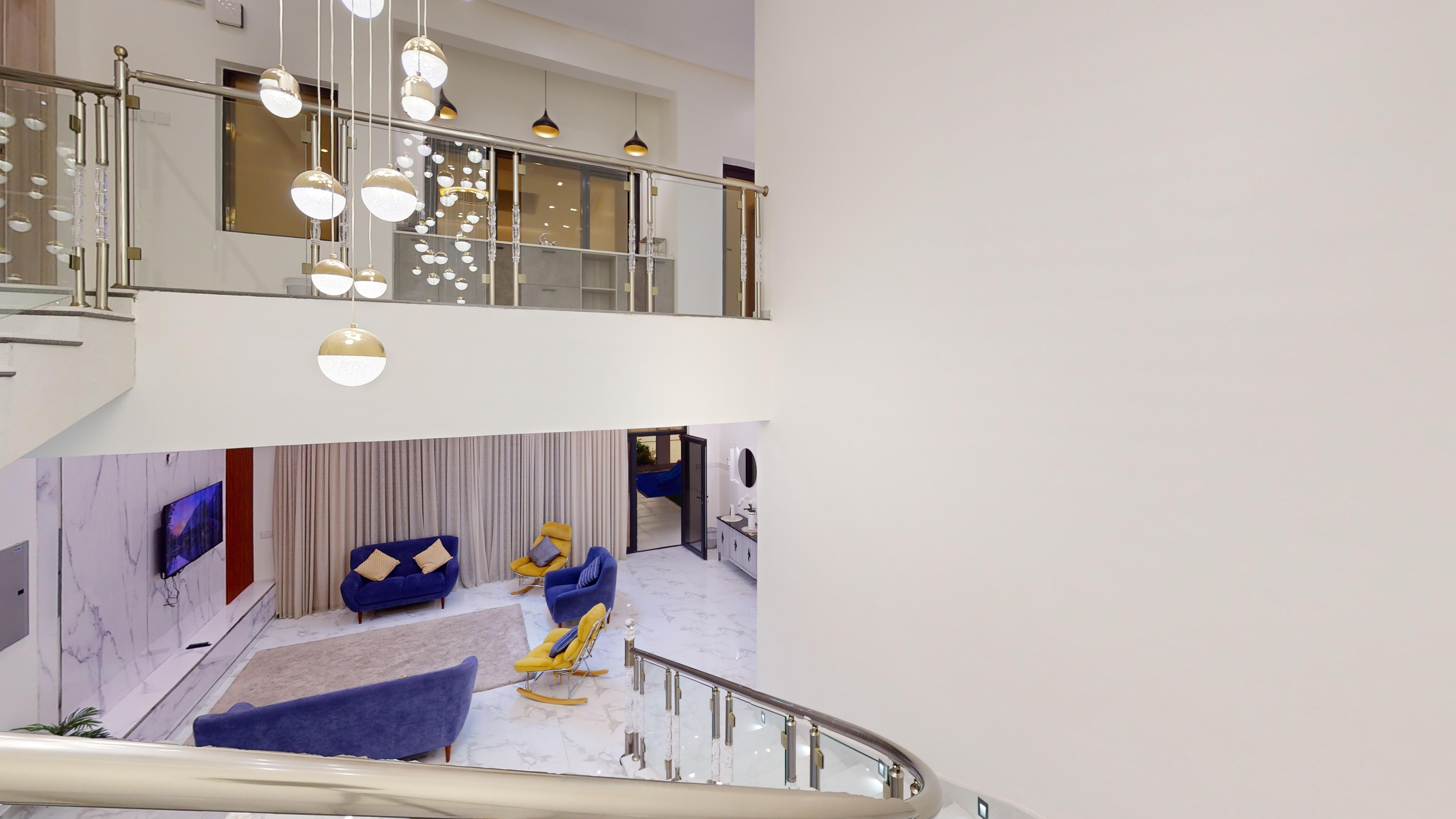 استراحة رافلز، الجبل الأخضر، سيق، الدرج